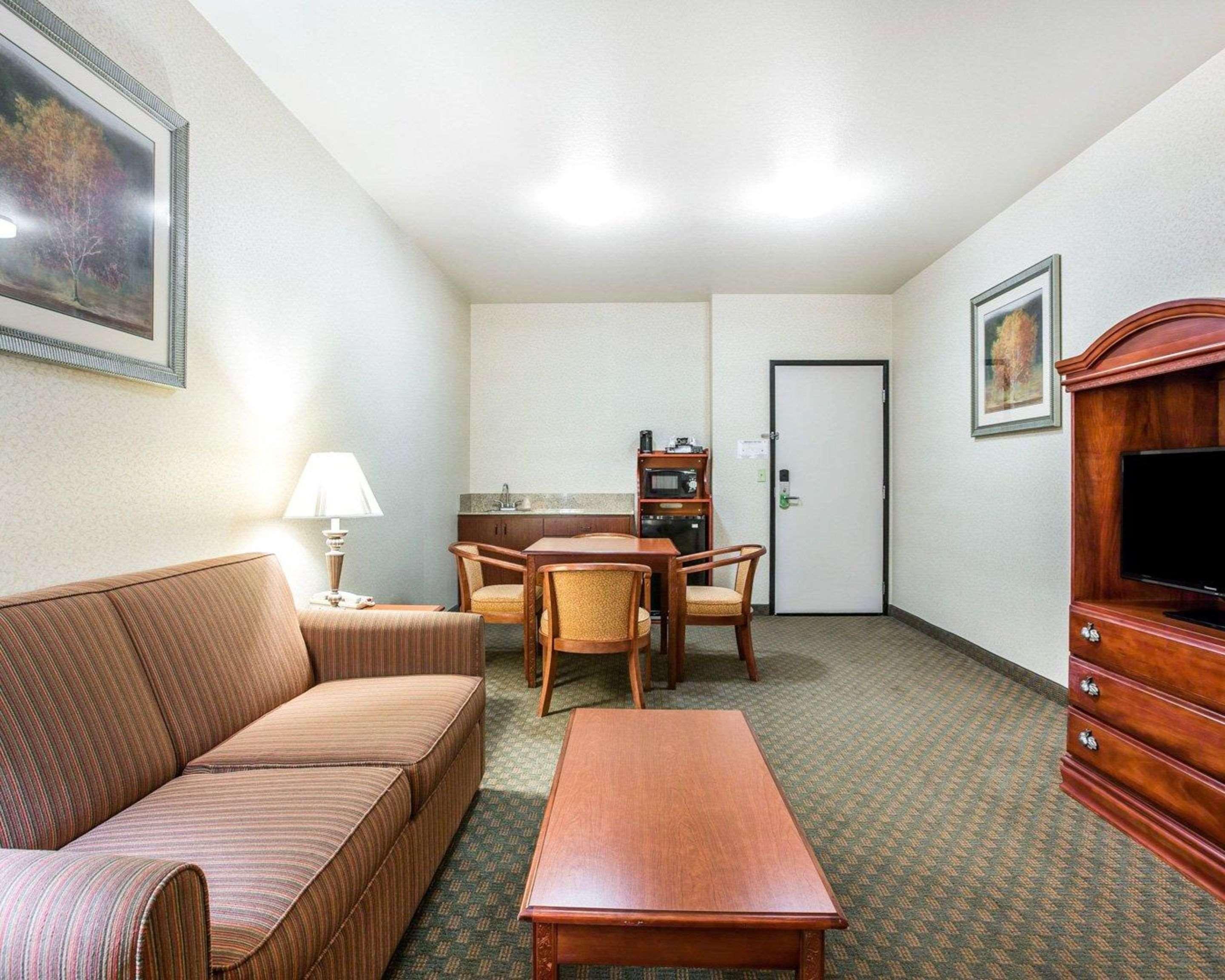 Comfort Inn & Suites Galt - Lodi North Buitenkant foto