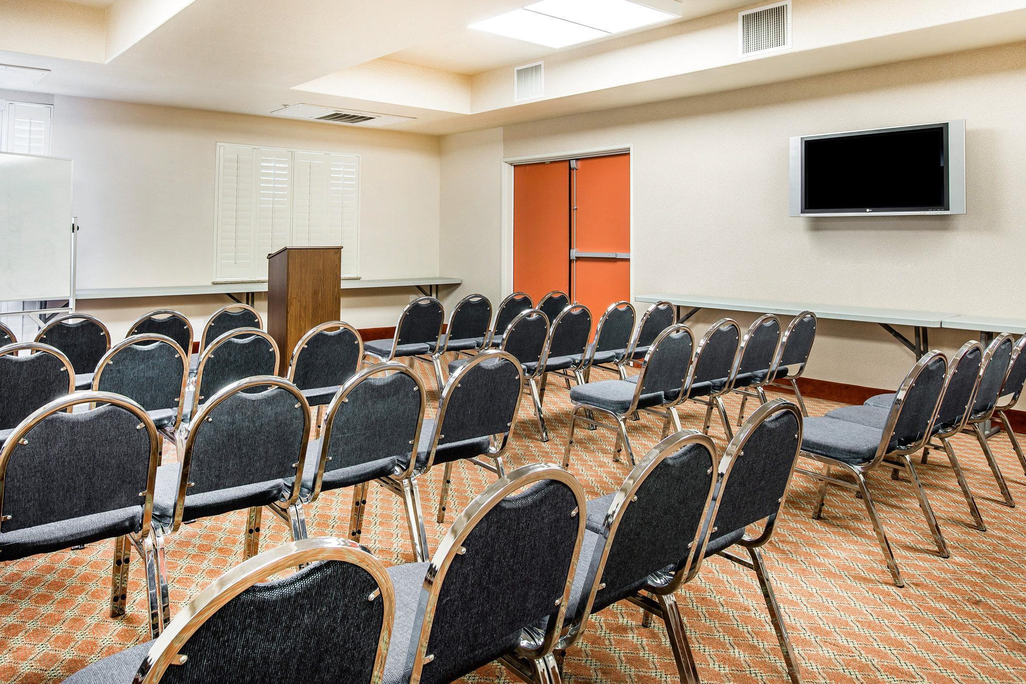 Comfort Inn & Suites Galt - Lodi North Buitenkant foto