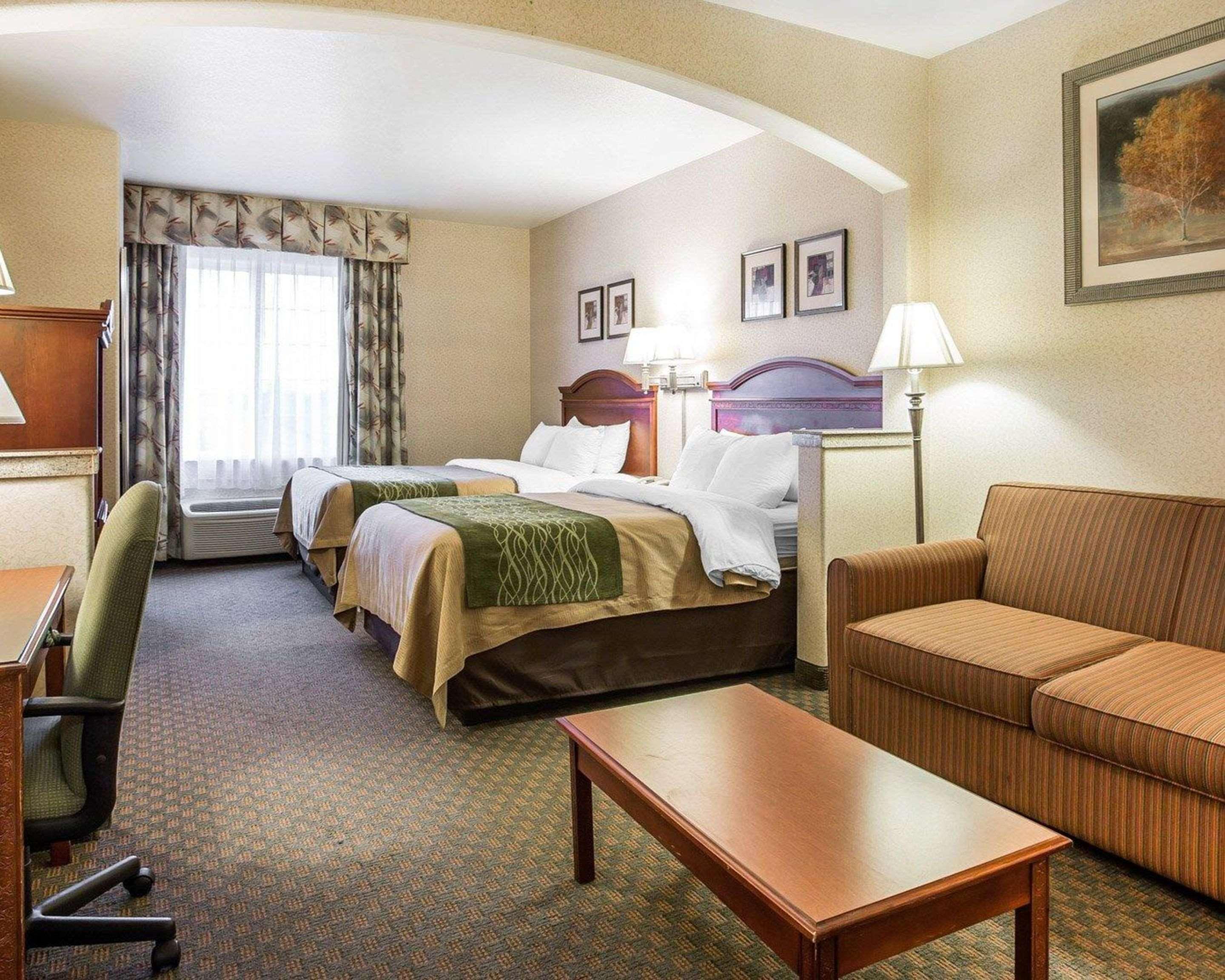 Comfort Inn & Suites Galt - Lodi North Buitenkant foto