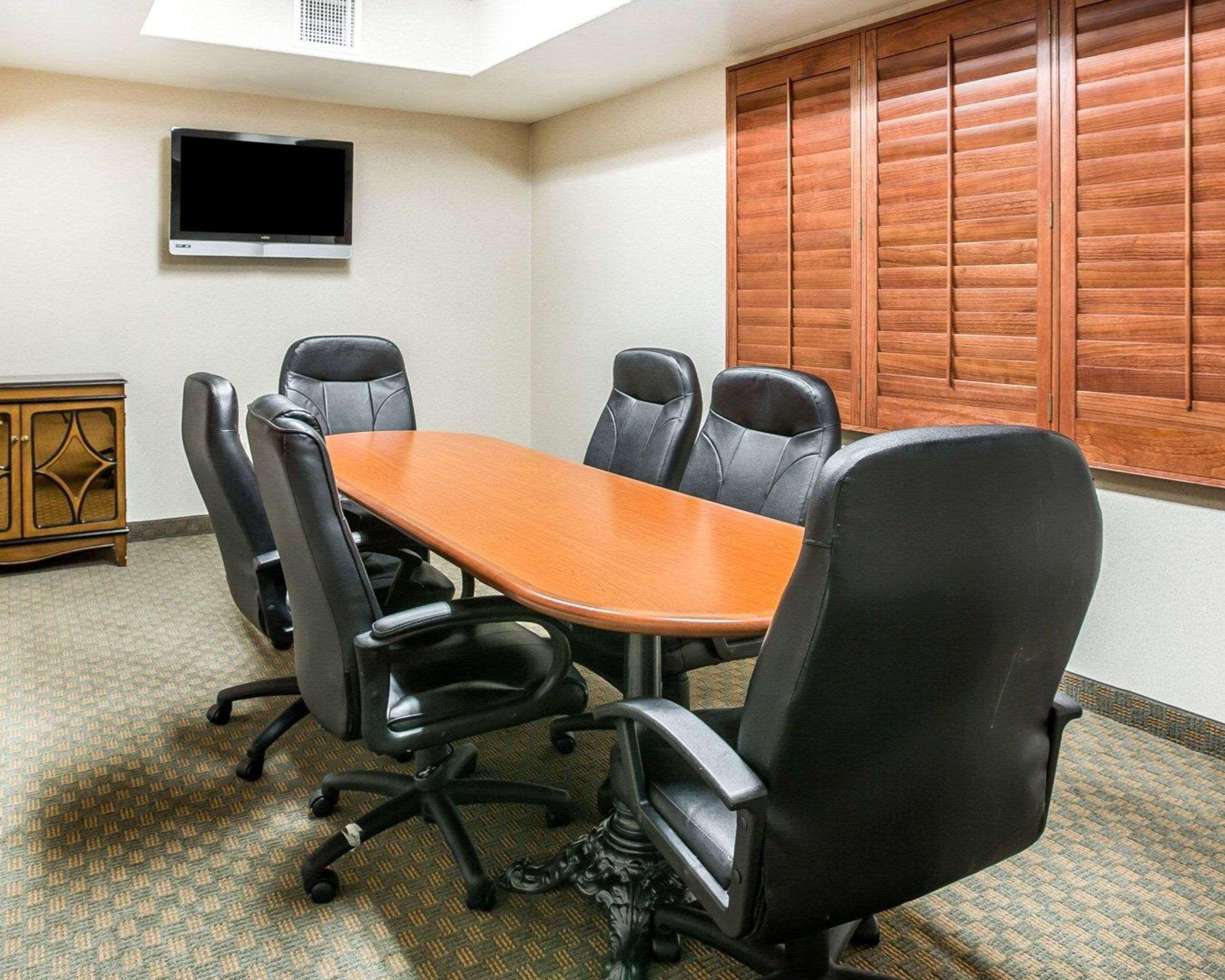 Comfort Inn & Suites Galt - Lodi North Buitenkant foto