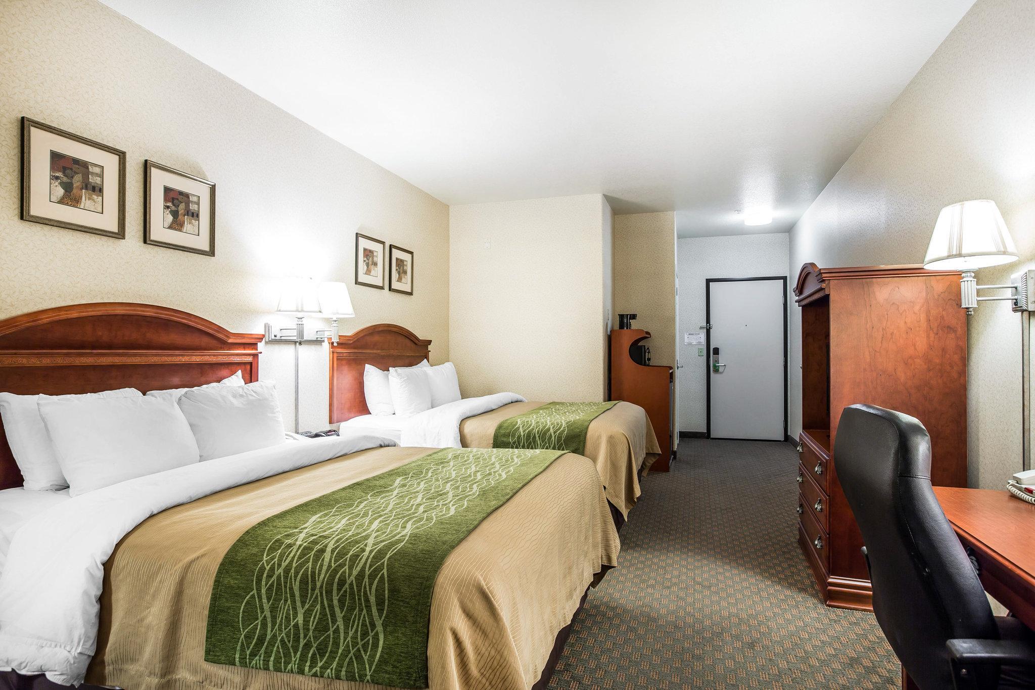 Comfort Inn & Suites Galt - Lodi North Buitenkant foto