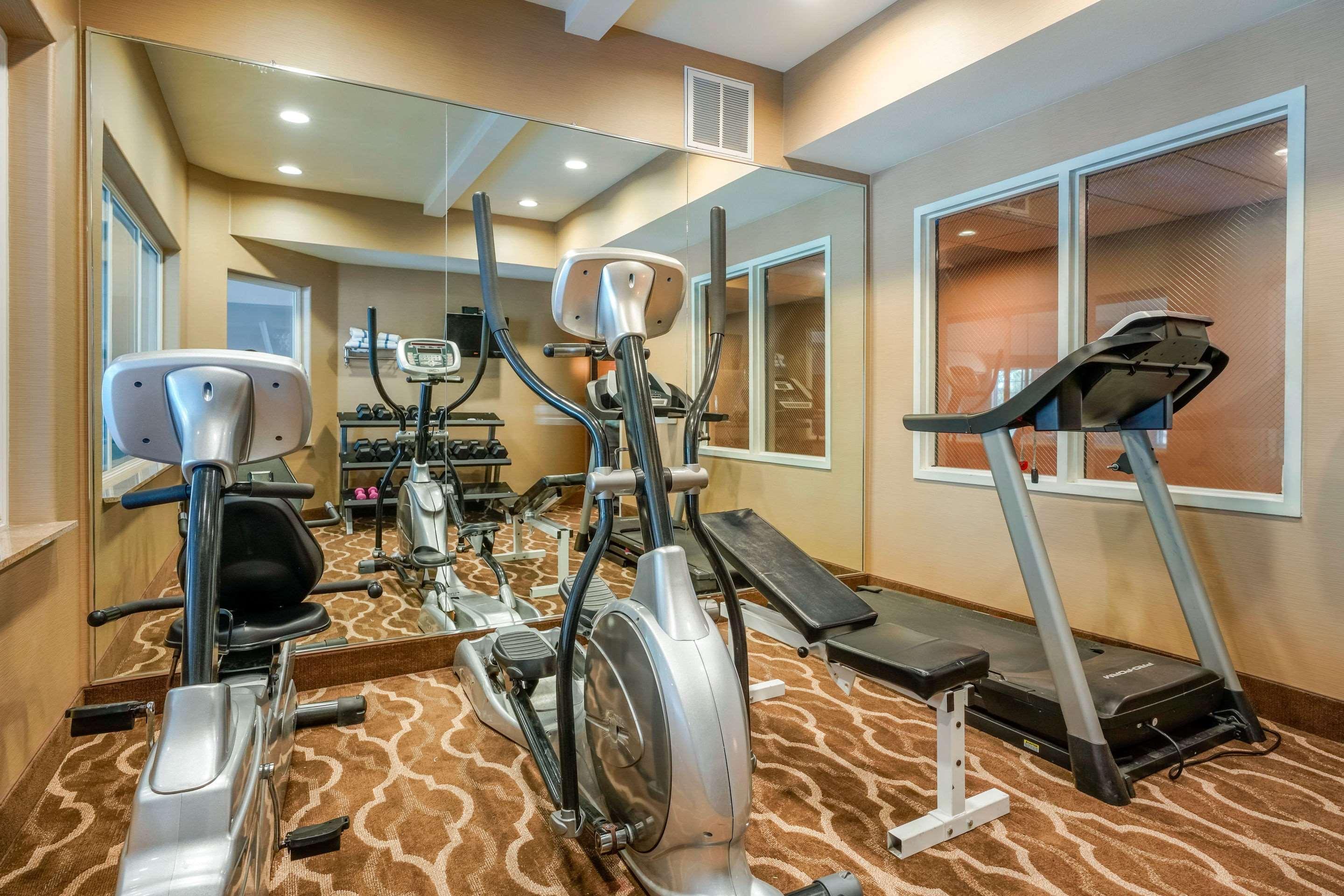 Comfort Inn & Suites Galt - Lodi North Buitenkant foto