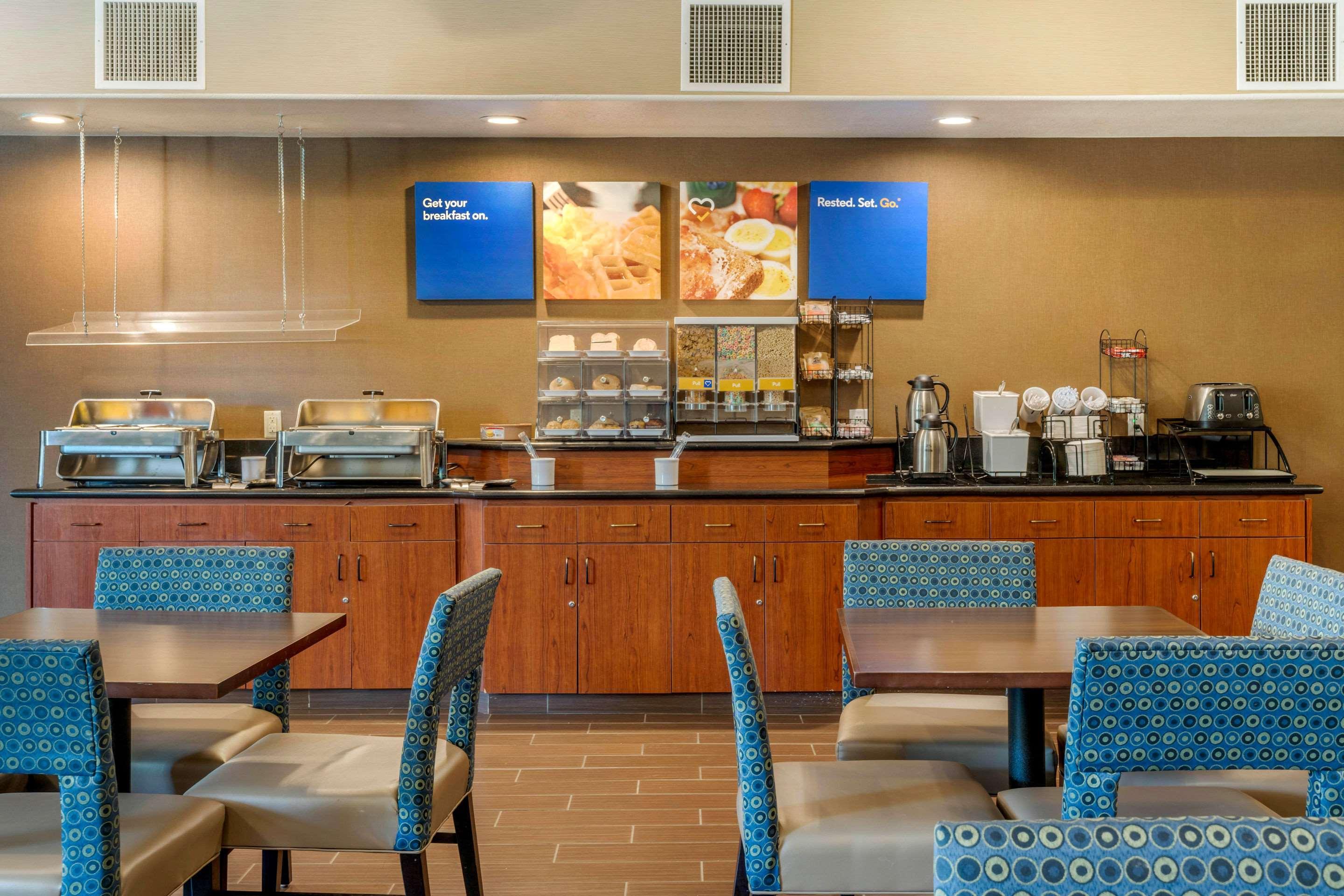 Comfort Inn & Suites Galt - Lodi North Buitenkant foto